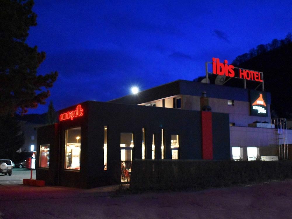 Ibis Sallanches Porte Du Montblanc Hotel ภายนอก รูปภาพ