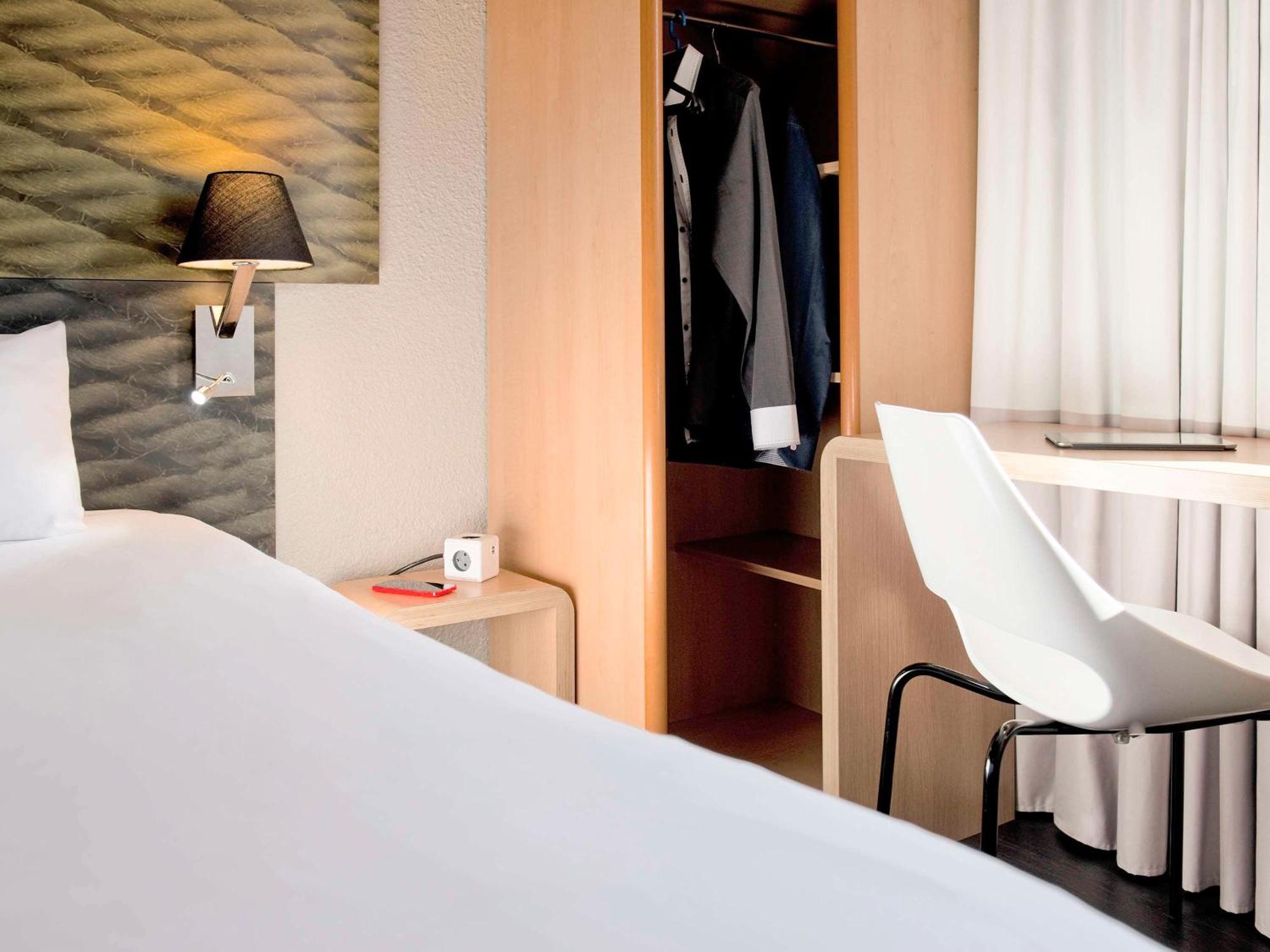 Ibis Sallanches Porte Du Montblanc Hotel ภายนอก รูปภาพ