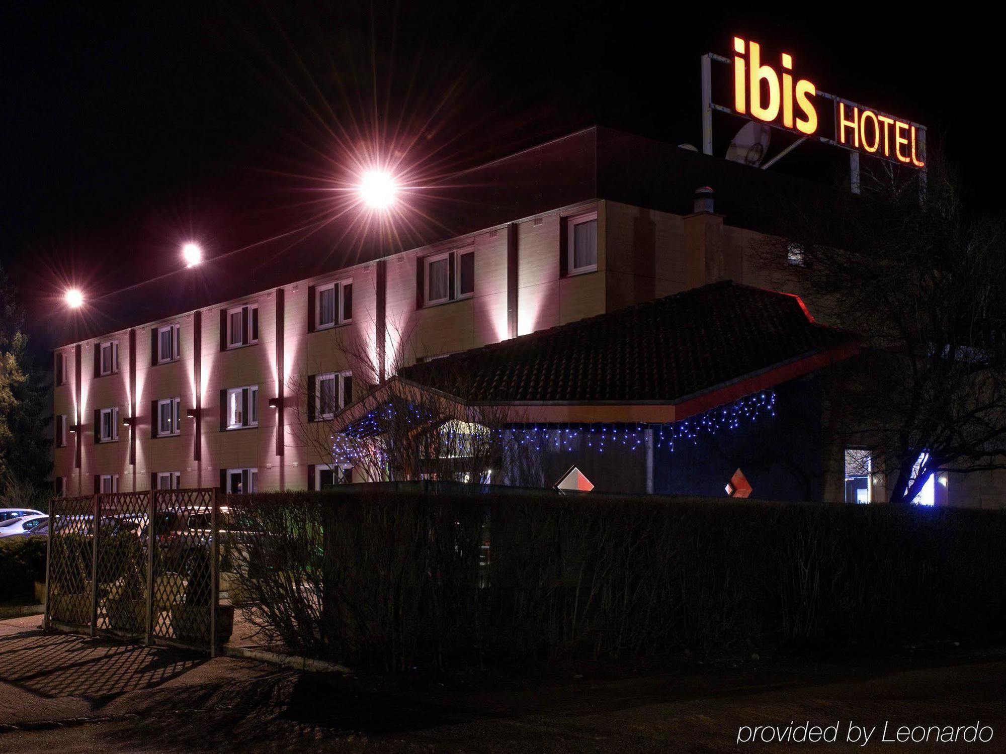 Ibis Sallanches Porte Du Montblanc Hotel ภายนอก รูปภาพ